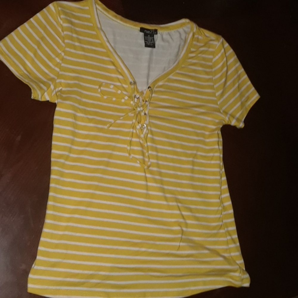 Crop top - Picture 2 of 3